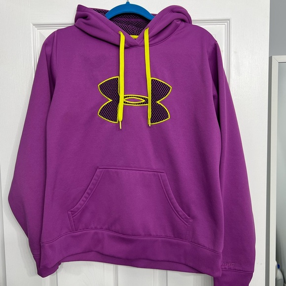 UnderArmour Hoodie - Picture 1 of 3